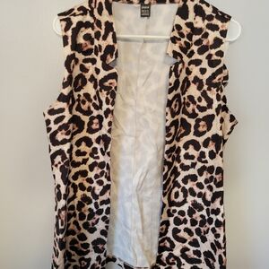 SHEIN Animal Print Vest- Size Large- EUC